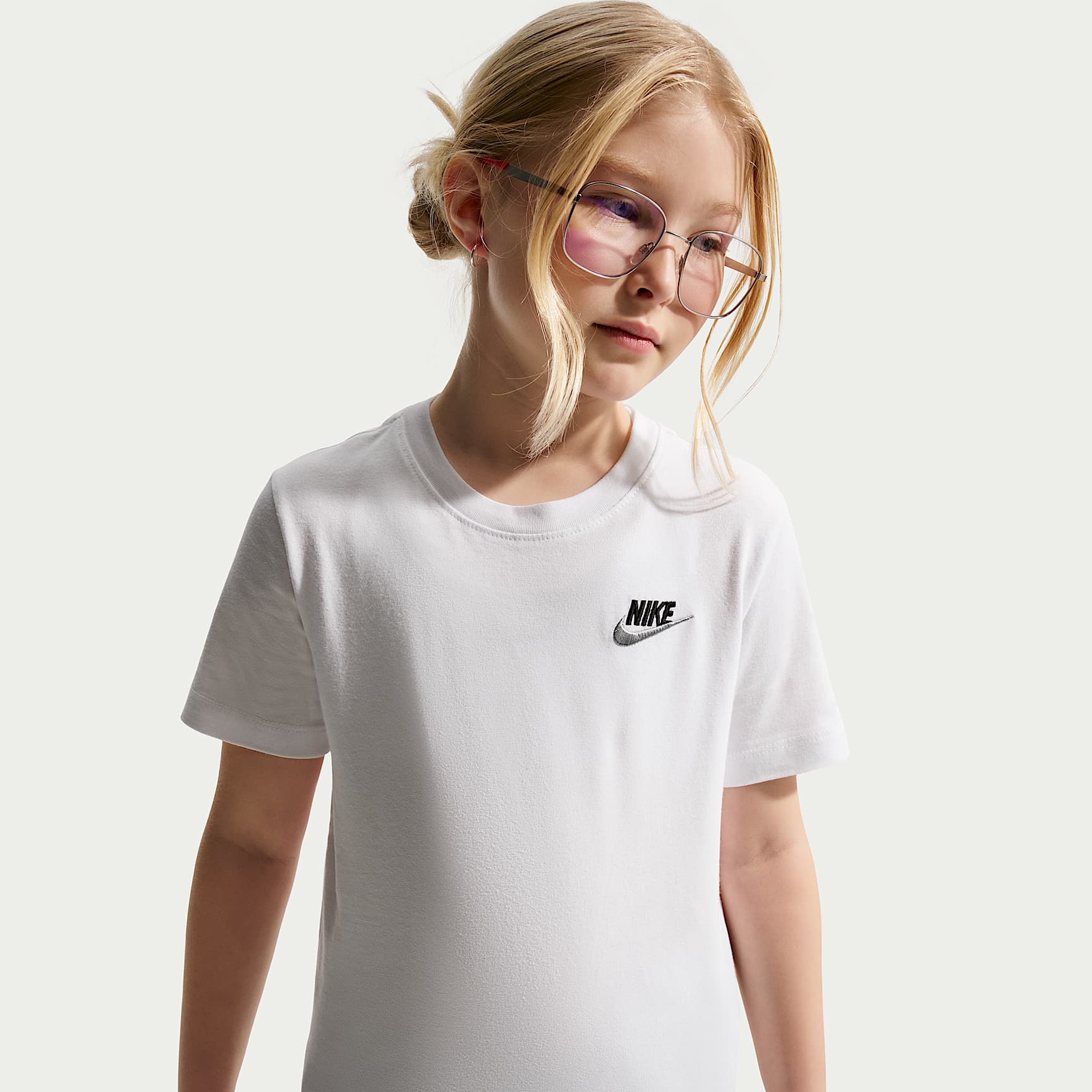 Nike Sportswear Big Kids' T-Shirt. Nike.com